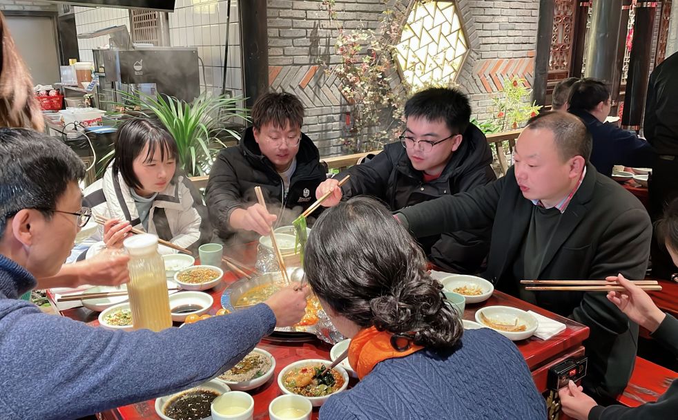 昆明迪思软件有限公司2023开工聚会及优秀员工颁奖(图16) 昆明迪思软件有限公司2023开工聚会及优秀员工颁奖(图16)